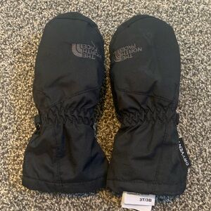 The North Face Kids' Black Winter Mittens